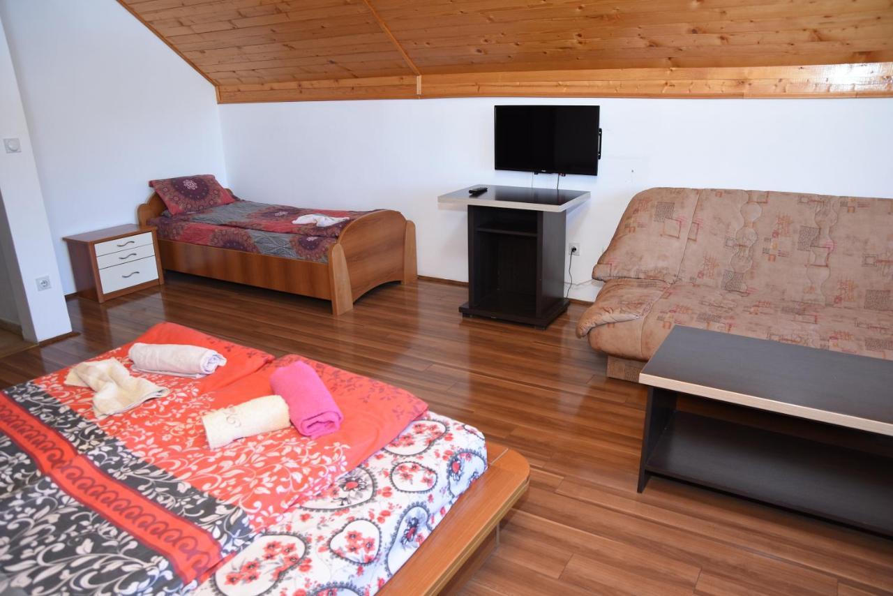 Mm Narcis Bed and Breakfast Vlasina Rid Eksteriør billede