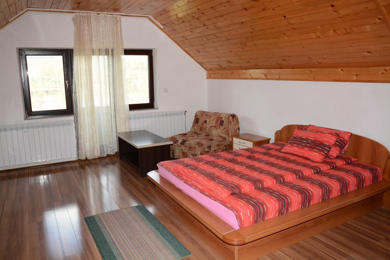 Mm Narcis Bed and Breakfast Vlasina Rid Eksteriør billede