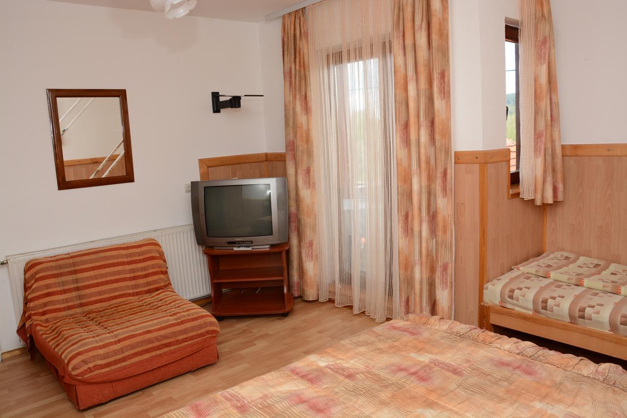 Mm Narcis Bed and Breakfast Vlasina Rid Eksteriør billede