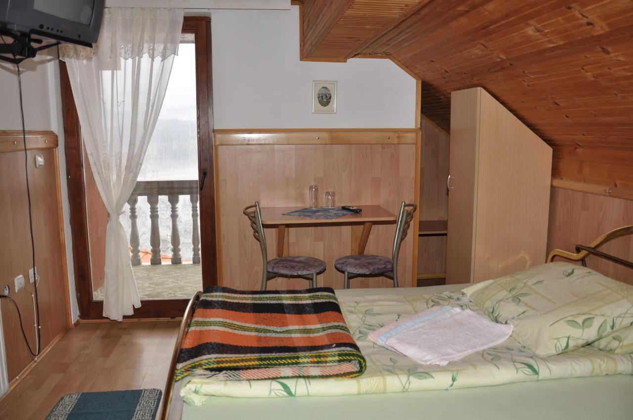 Mm Narcis Bed and Breakfast Vlasina Rid Eksteriør billede
